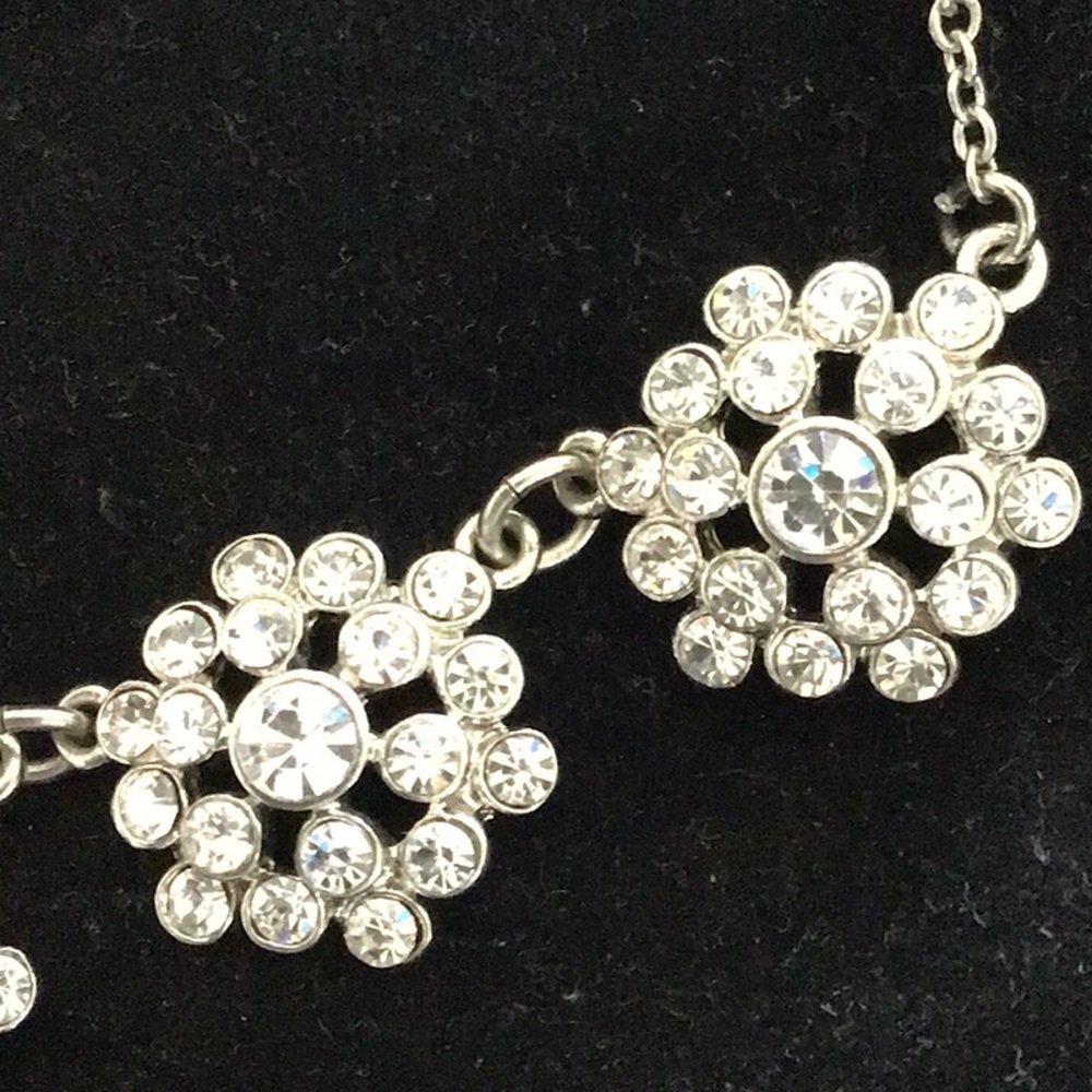Stunning Rhinestone Necklace - Picture 3 of 3
